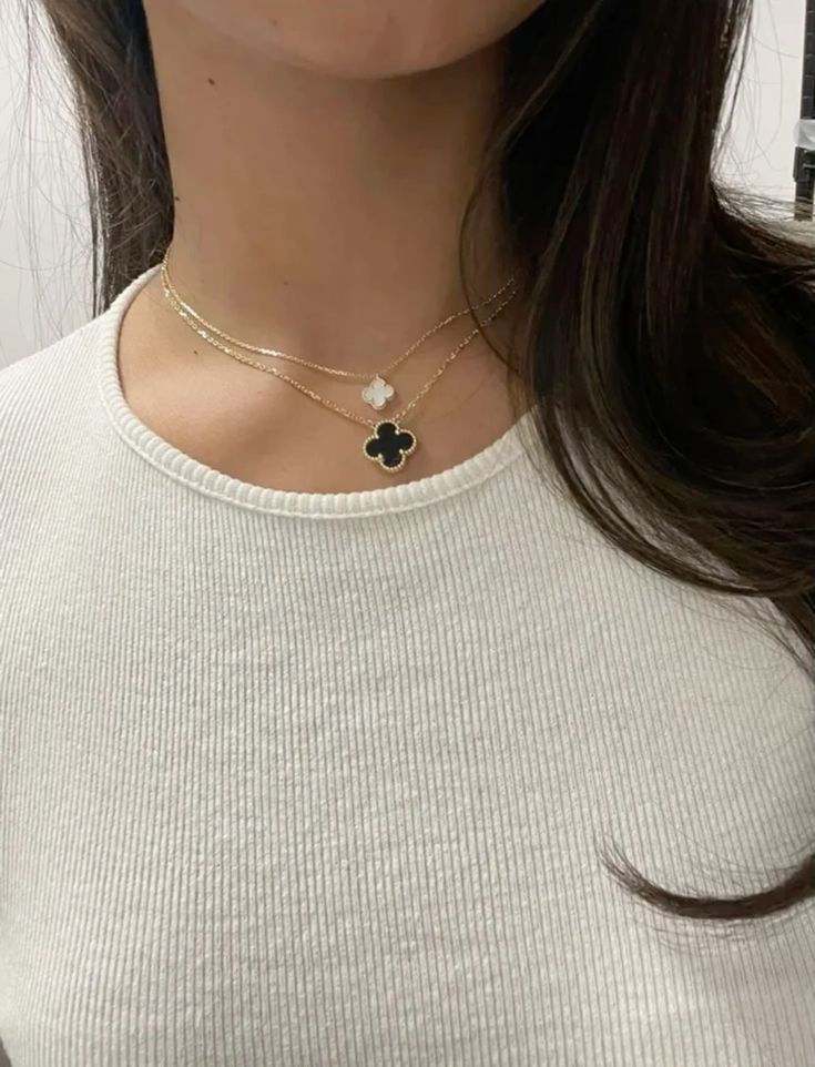 1 Clover Necklace - Black